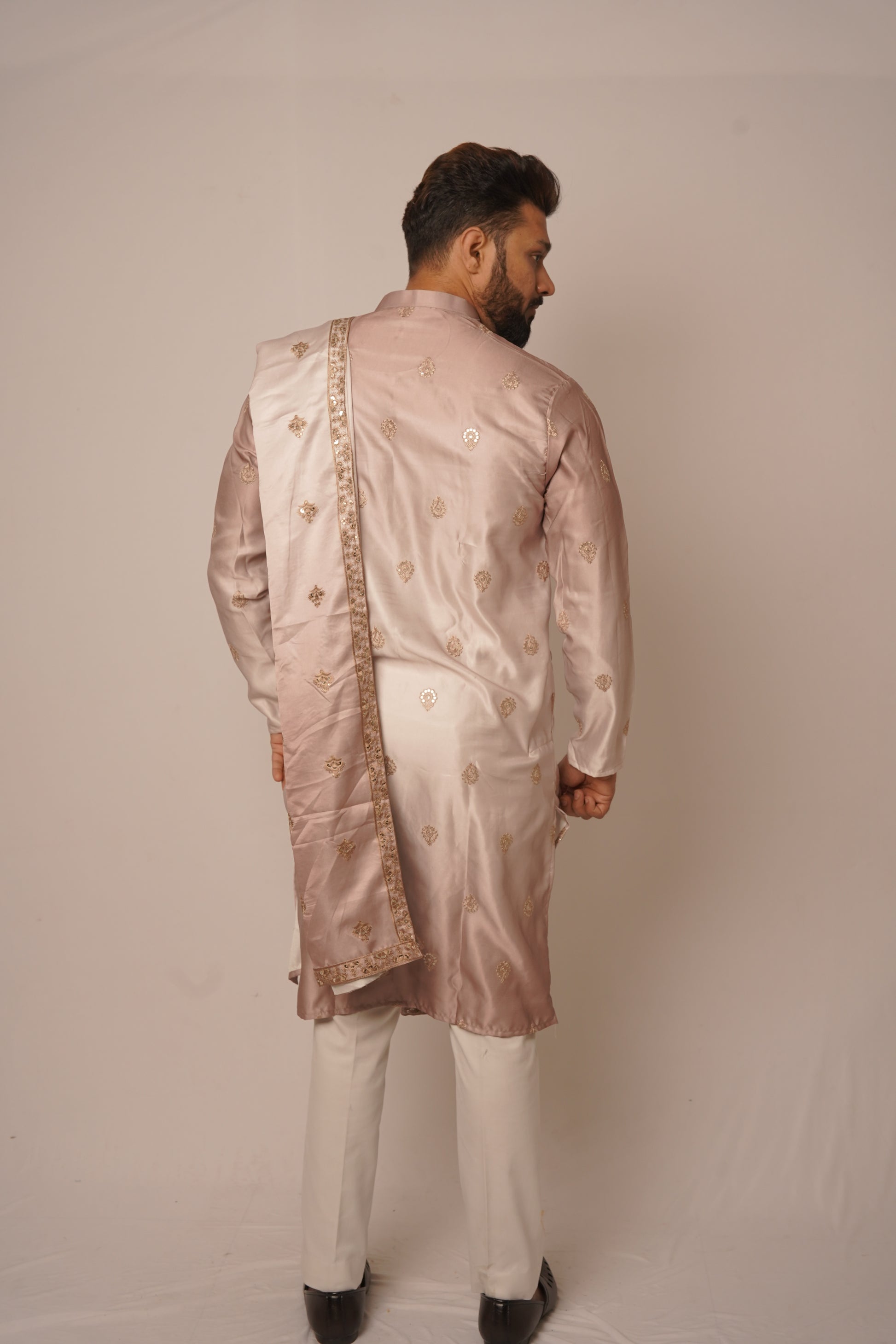 Rose Gold Silk Kurta with Embroidered Organza Stole